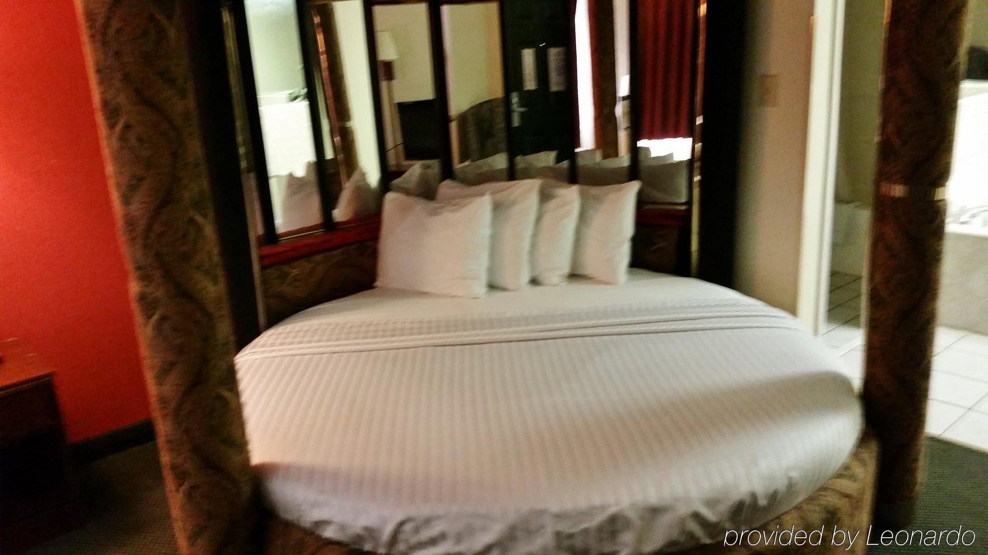 Country Hearth Inn & Suites Augusta Eksteriør billede